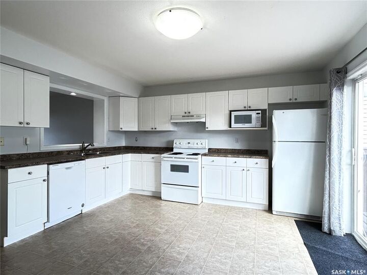 Property Photo:  462 Rutherford Crescent  SK S7N 4X7 
