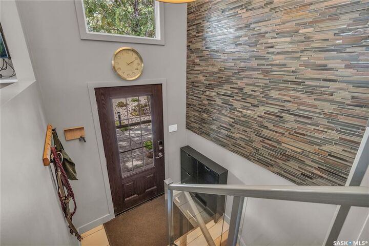 Photo de la propriété:  4007 Argyle Street  SK S4S 3L5 
