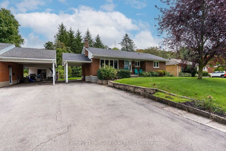 Photo de la propriété:  361 8th Avenue E  ON N4K 3A3 