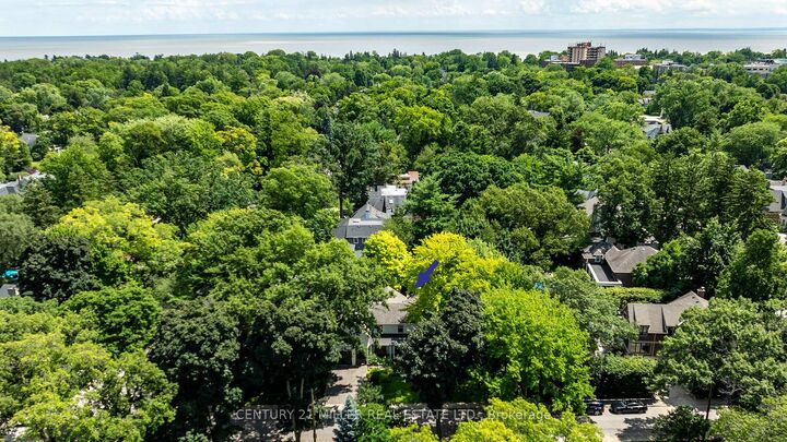 Property Photo: 400 Galt Avenue ON L6J 1Z8