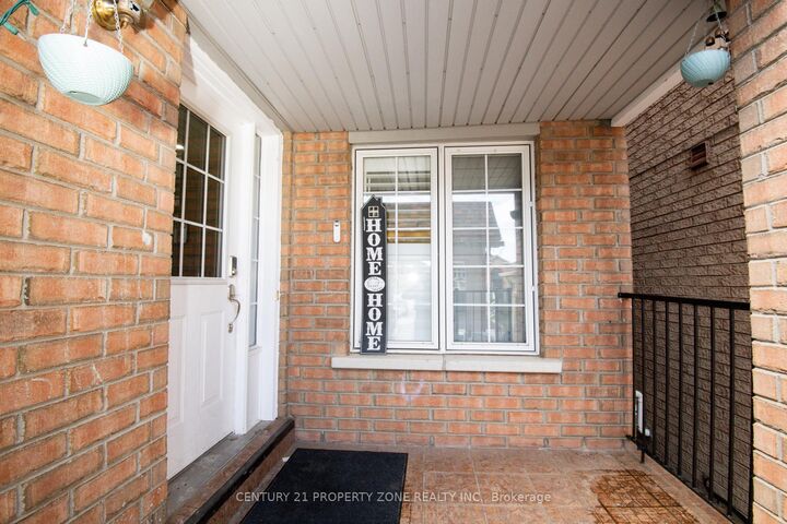Photo de la propriété: 32 Summerdale Crescent ON L6X 4V8