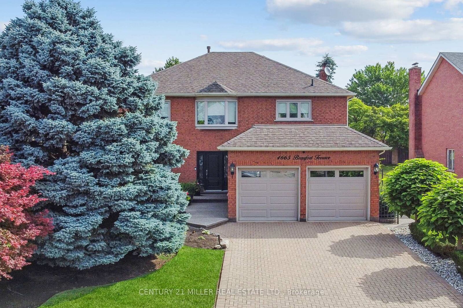 Photo de la propriété: 4665 Beaufort Terrace ON L5M 3J1