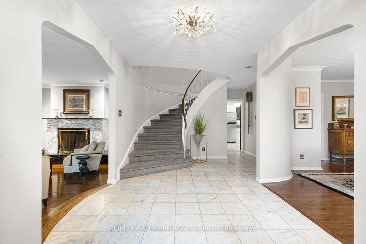 Property Photo:  2435 Georgina Drive  ON K2B 7N1 