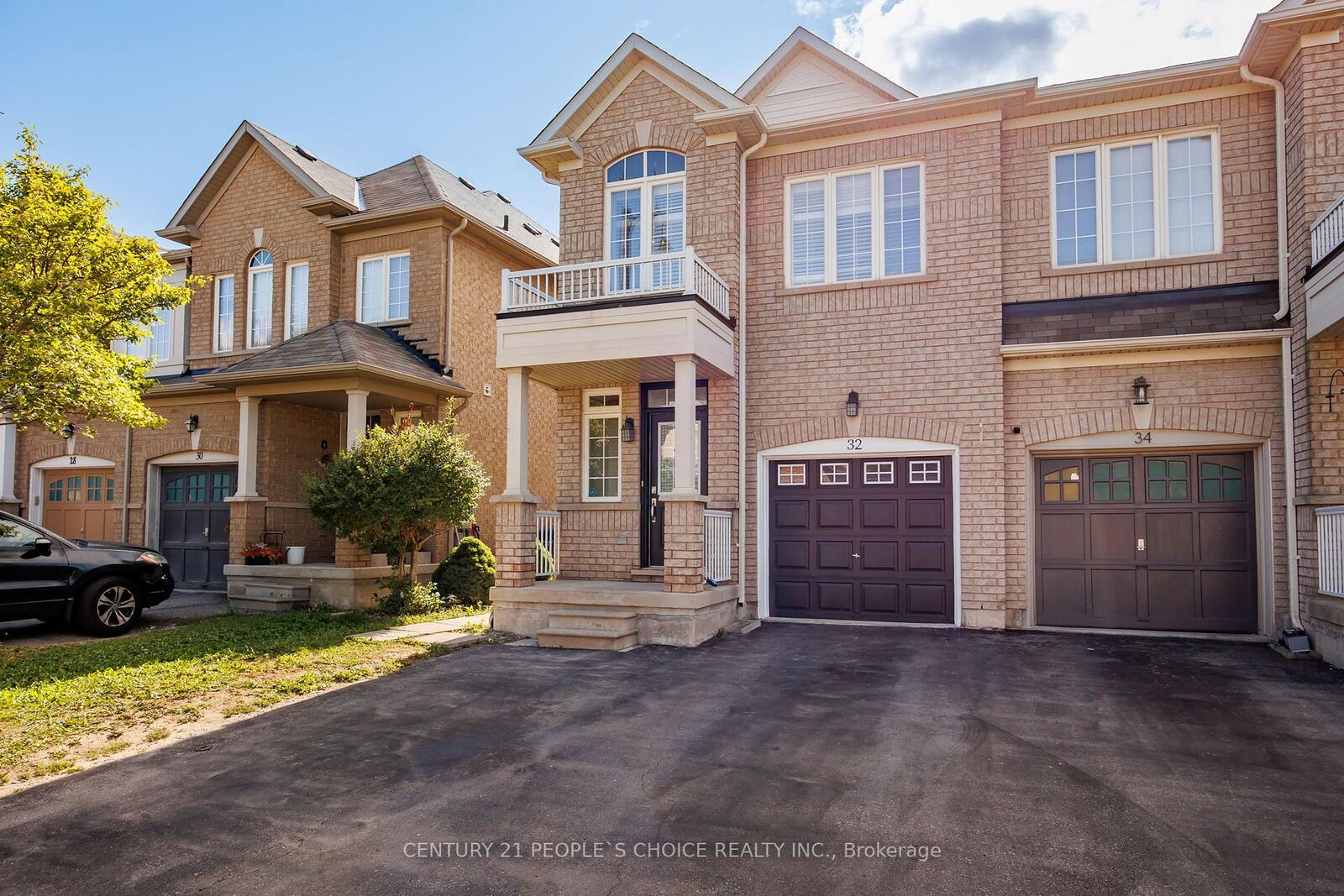 Photo de la propriété: 32 Frenchpark Circle NW ON L6X 0Y6