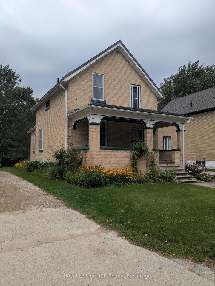 Property Photo: 616 9th Avenue ON N4N 2M8