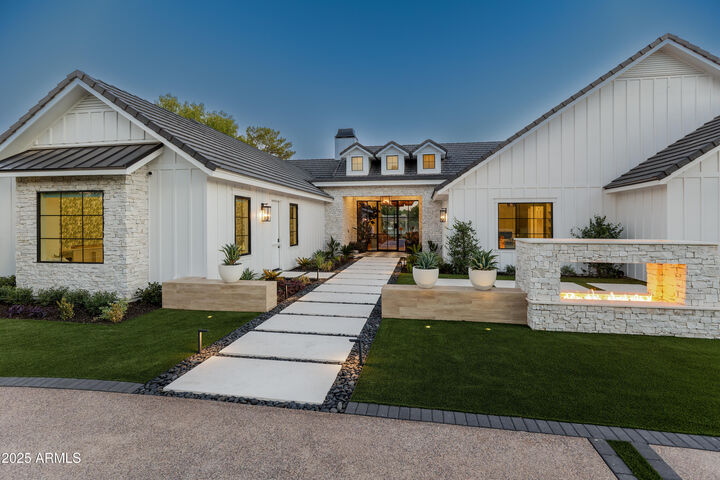 Property Photo:  2007 E Ranch Road  AZ 85284 