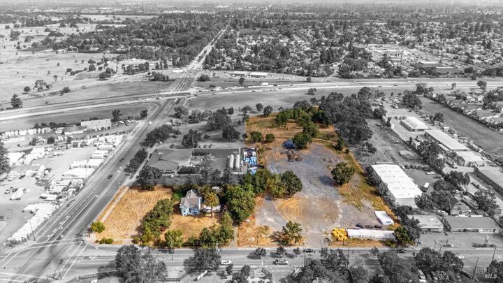 Property Photo: 4025 4055 Sebastopol Road CA 95407