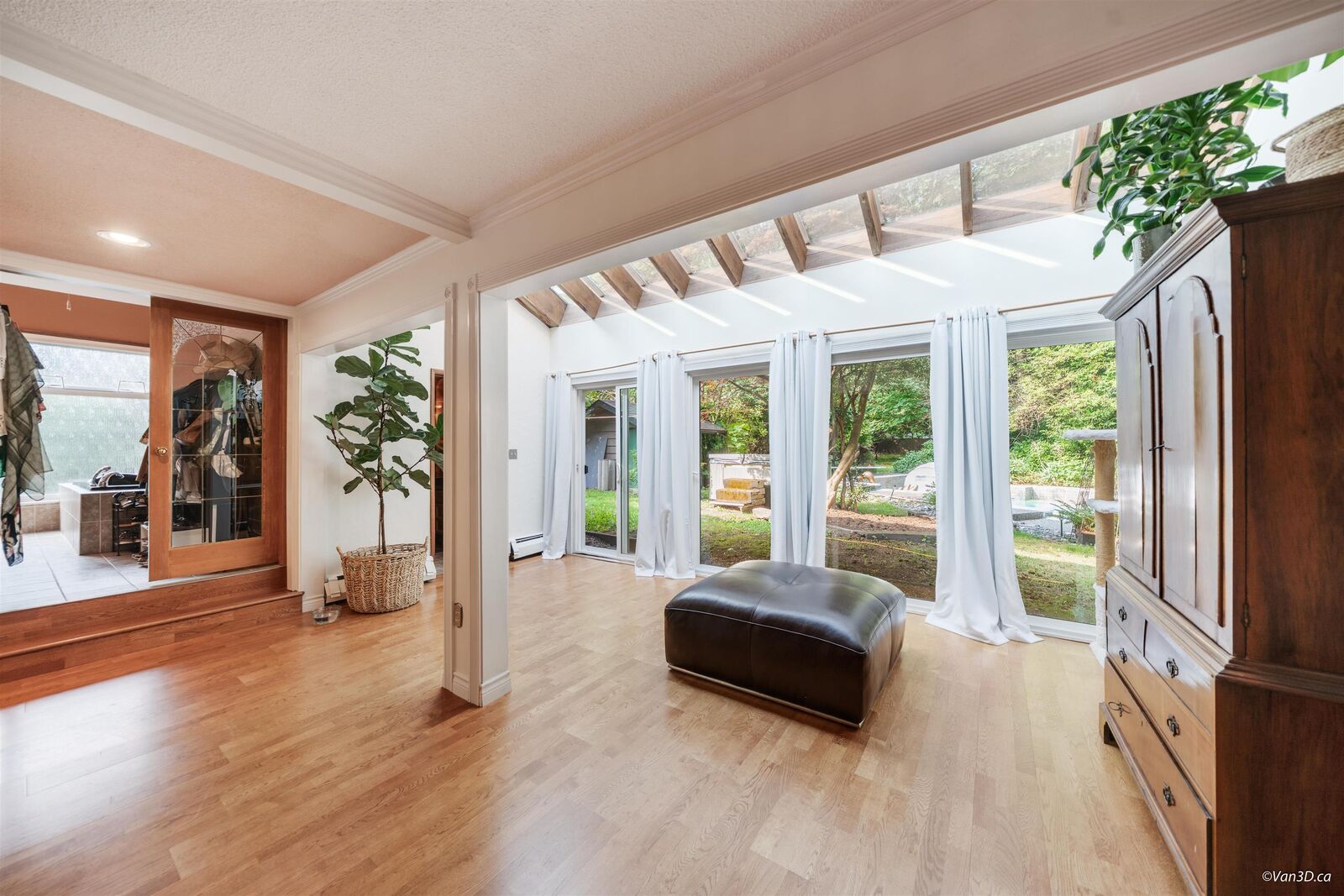 Property Photo: 3467 141 Street BC V4P 1L7