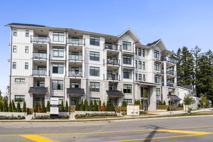 Property Photo: 3315 148 Street 307 BC V4P 0H5