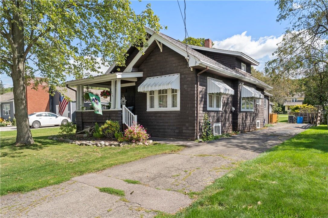 Property Photo:  379 Seneca Road  NY 14843 