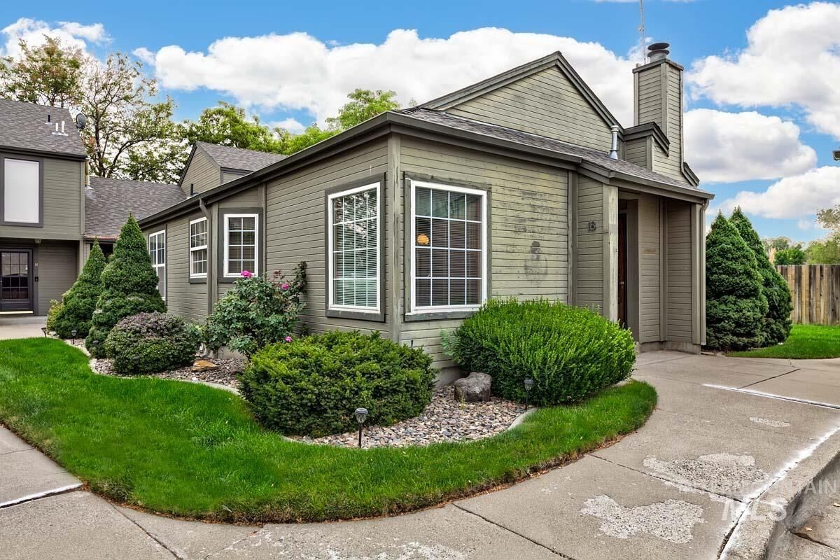 Property Photo:  1995 E 8th N 18  ID 83647 