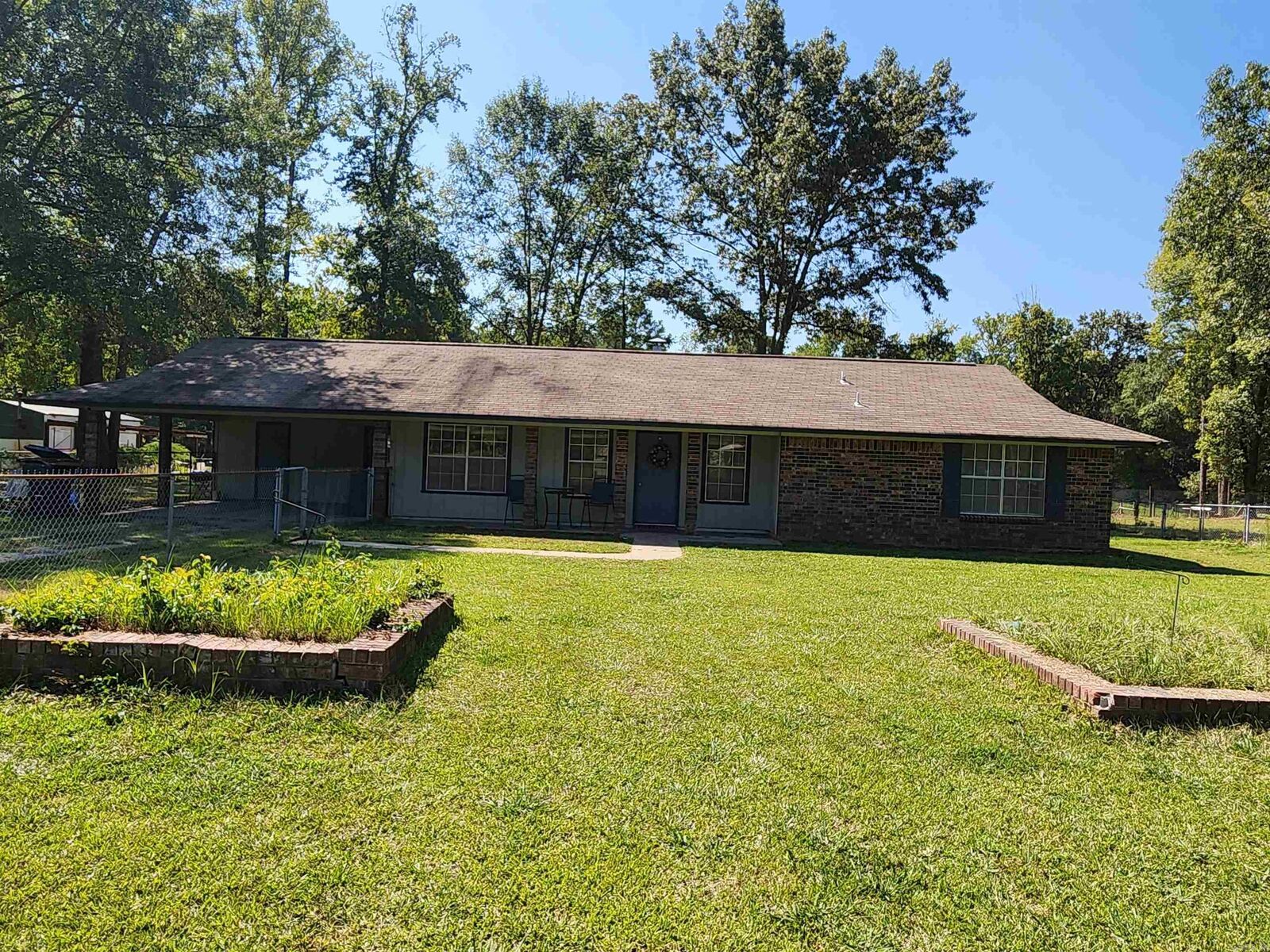 Property Photo:  2506 Jamestown Drive  AR 71602 