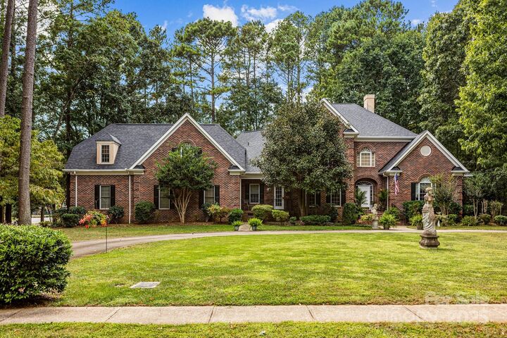 Property Photo:  115 W Glenview Drive  NC 28147