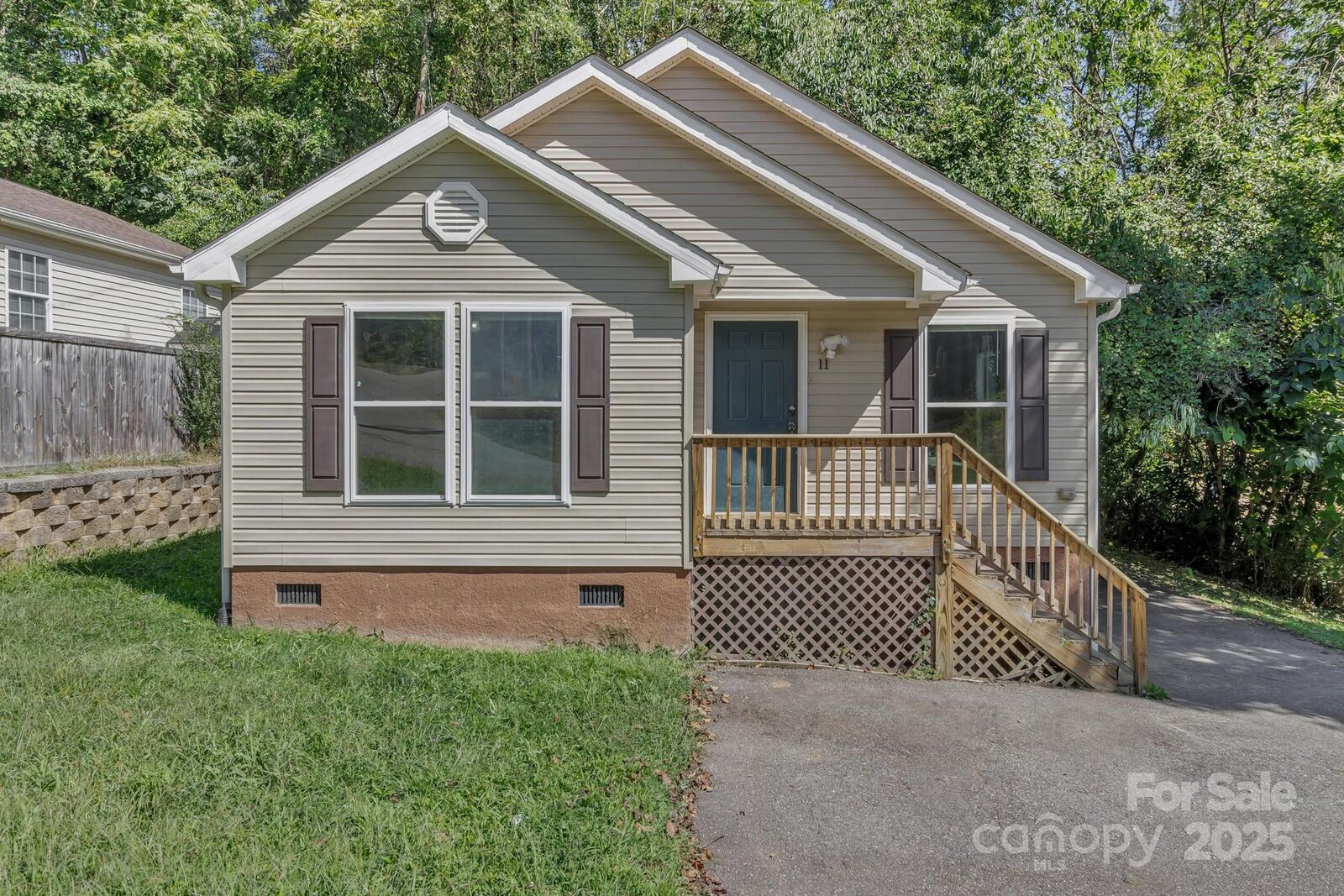 Property Photo:  11 Vine Street  NC 28804 