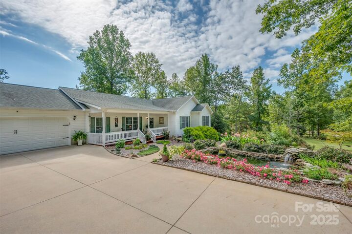 Property Photo:  150 Bayberry Drive  NC 28139 