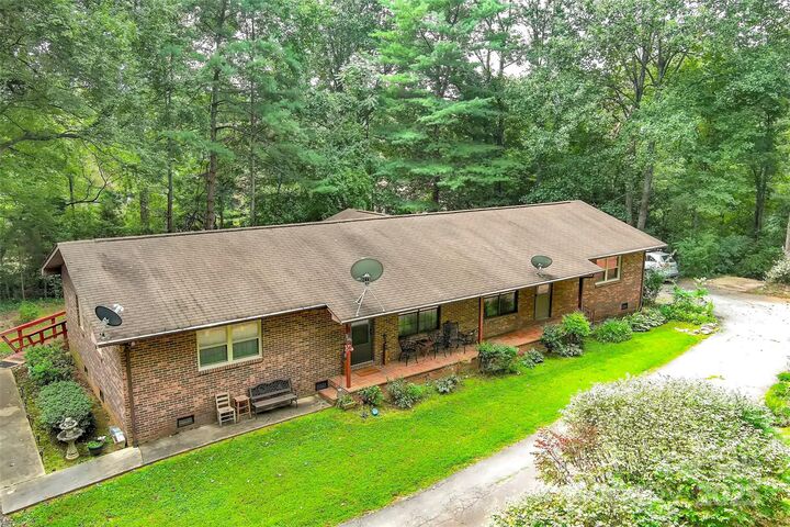 Property Photo:  69 Mountain Street  NC 28752 