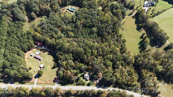 Property Photo: 1491 Landrum Road NC 28722