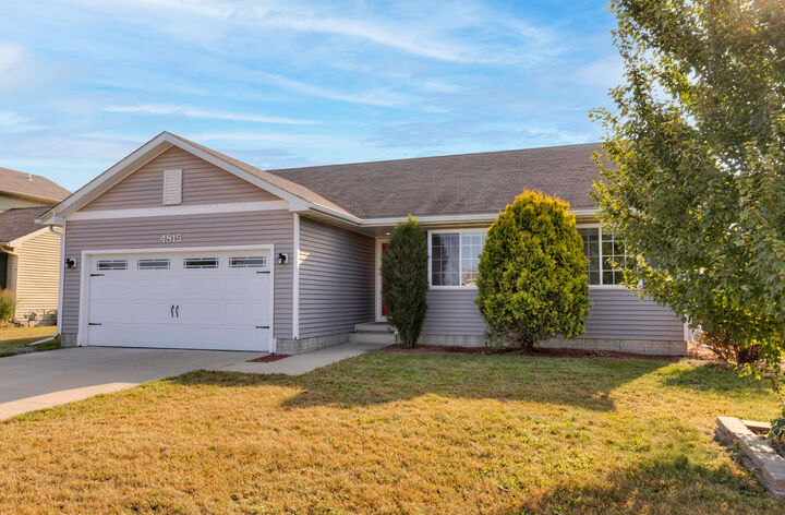 Property Photo:  4815 NE Trilein Drive  IA 50021 