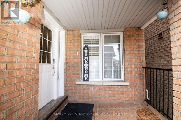 Property Photo:  32 Summerdale Crescent  ON L6X 4V8 