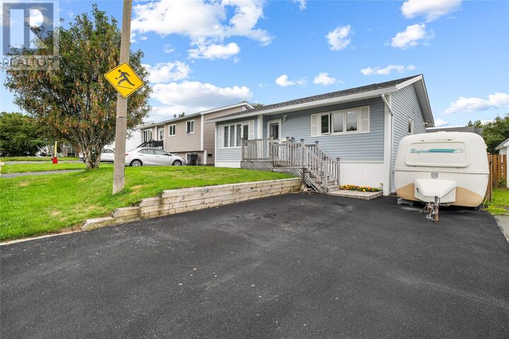 26 Tweedsmuir Place  Mount Pearl NL A1N 2L8 photo