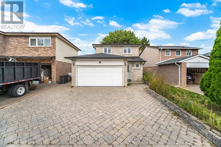 Property Photo: 5 Magdalena Court ON M9V 4S7