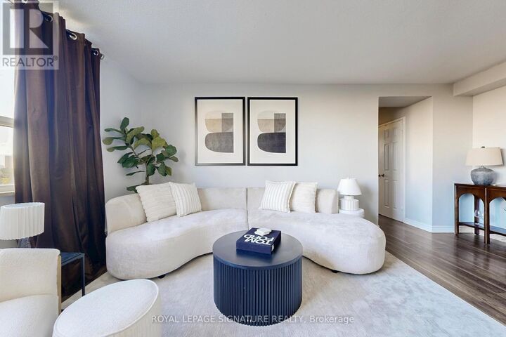 Property Photo:  5 Parkway Forest Drive 801  ON M2J 1L2 