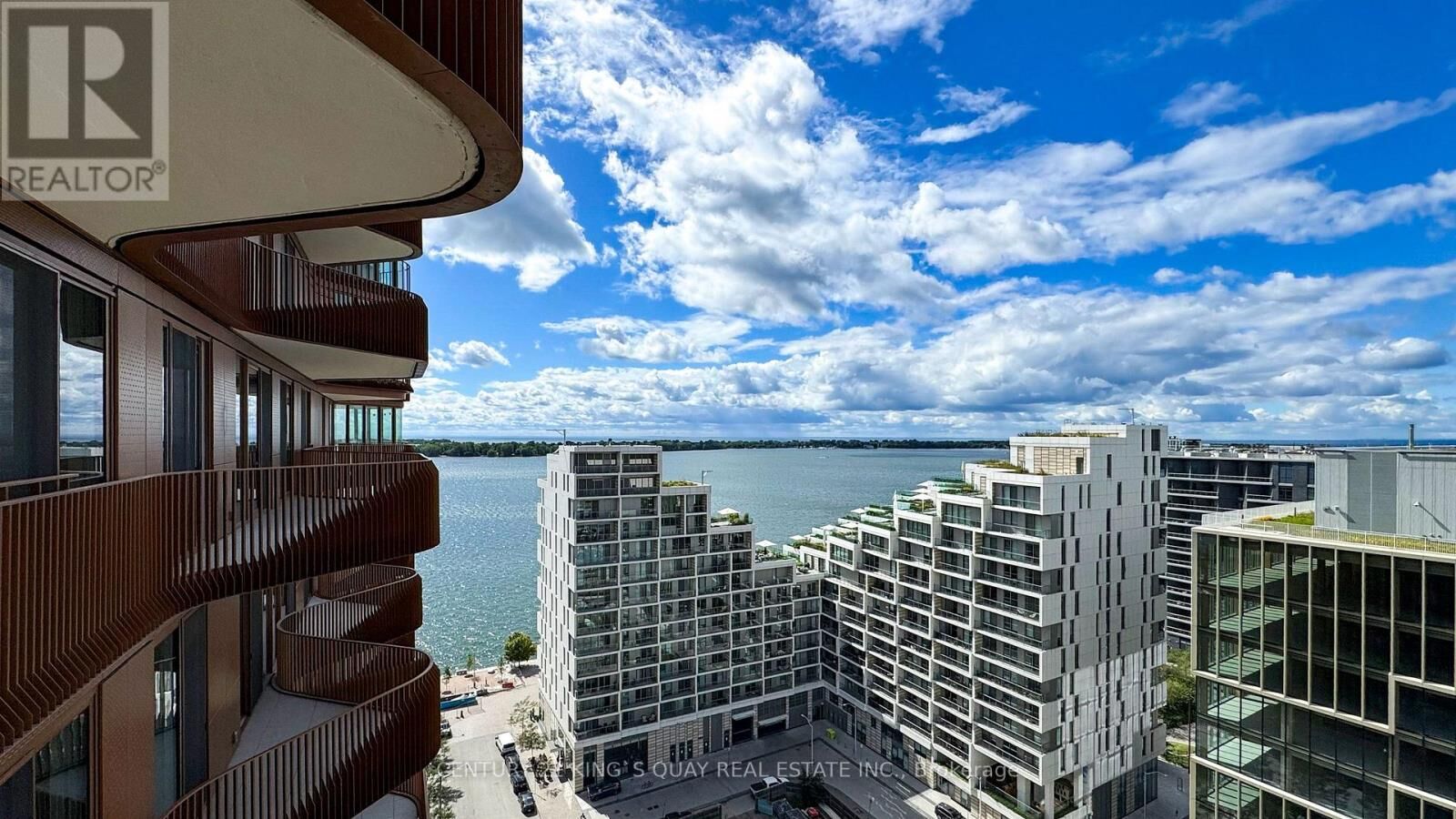 Property Photo:  155 Merchants' Wharf Ph28  ON M5A 0Y4 