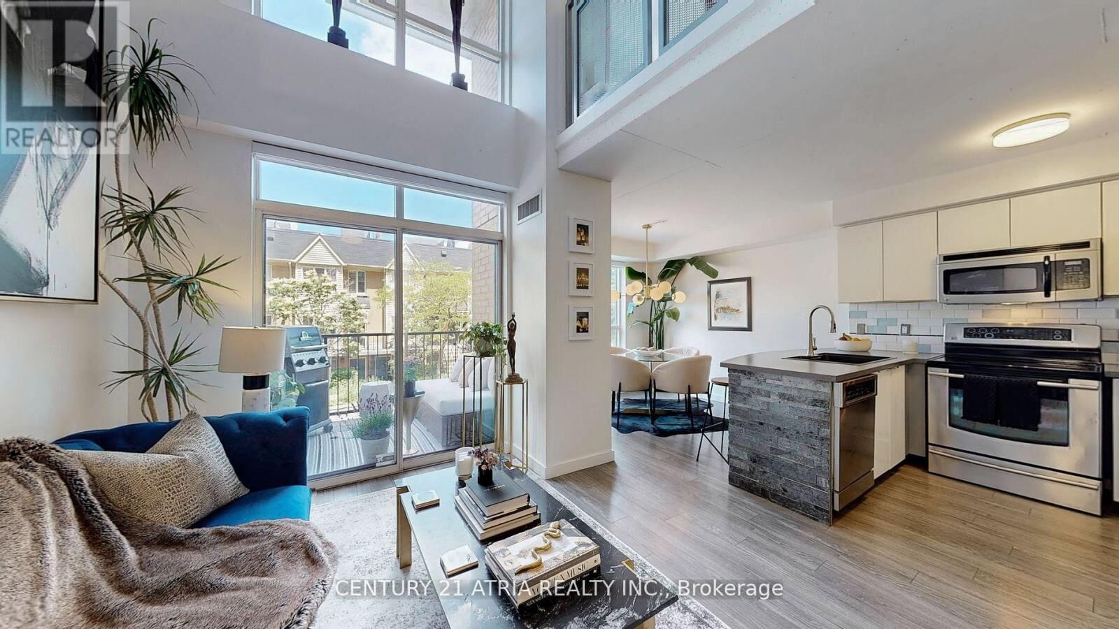 Property Photo:  800 King Street West 215  ON M5V 3M7 