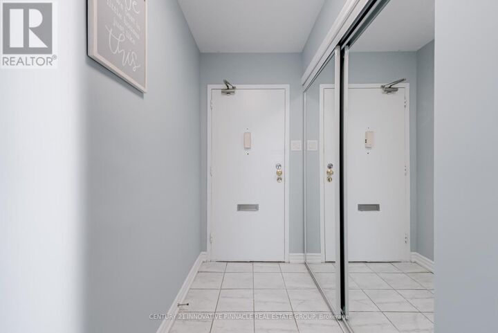 Property Photo: 1455 Lawrence Avenue West 1504 ON M6L 1B1