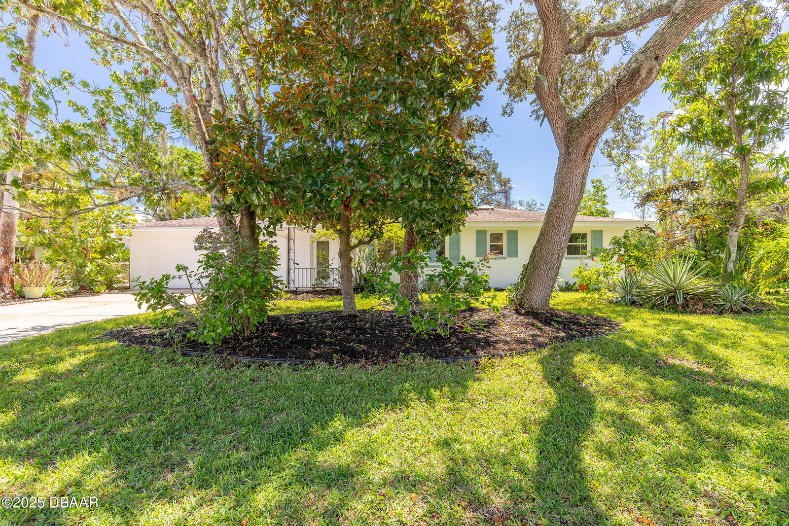 Property Photo:  325 Acacia Drive  FL 32127 