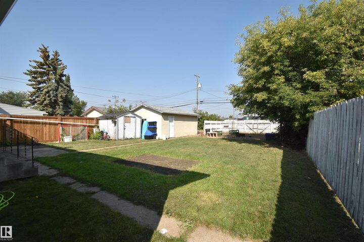 Property Photo: 4422 49 Avenue AB T0A 3A3