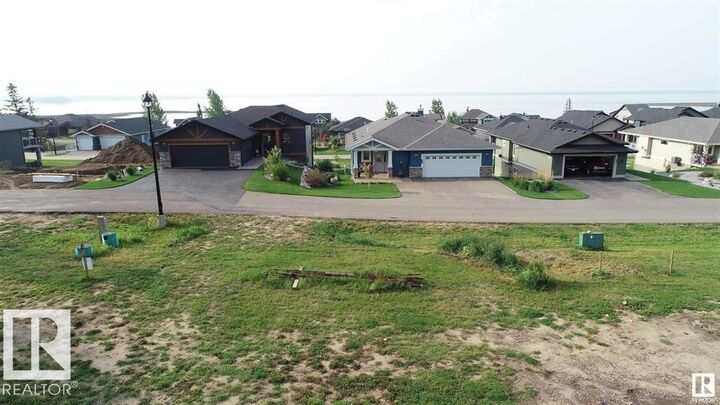 Property Photo: 502 55101 Ste Anne Trail AB T0E 1A1