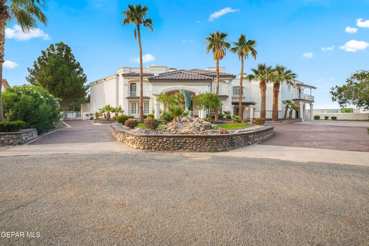 Property Photo:  11 Via Placita  TX 79927 