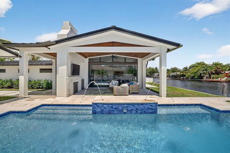 Property Photo:  2157 Coral Gardens Dr  FL 33306 