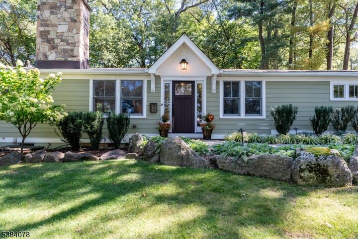 140 Countryside Dr  Berkeley Heights Twp. NJ 07901 photo