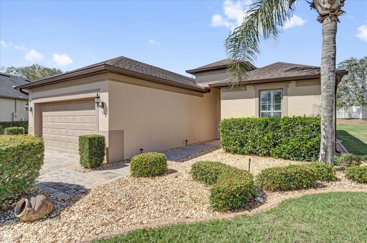 Property Photo:  556 Grande Drive  FL 33837 