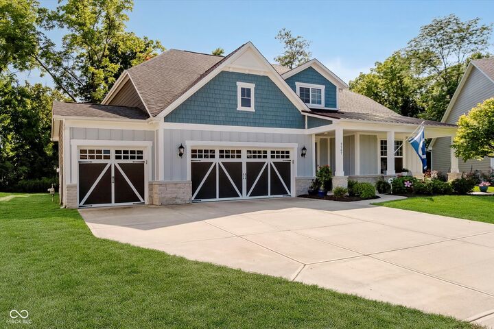 Property Photo: 9587 Summerton Drive IN 46037