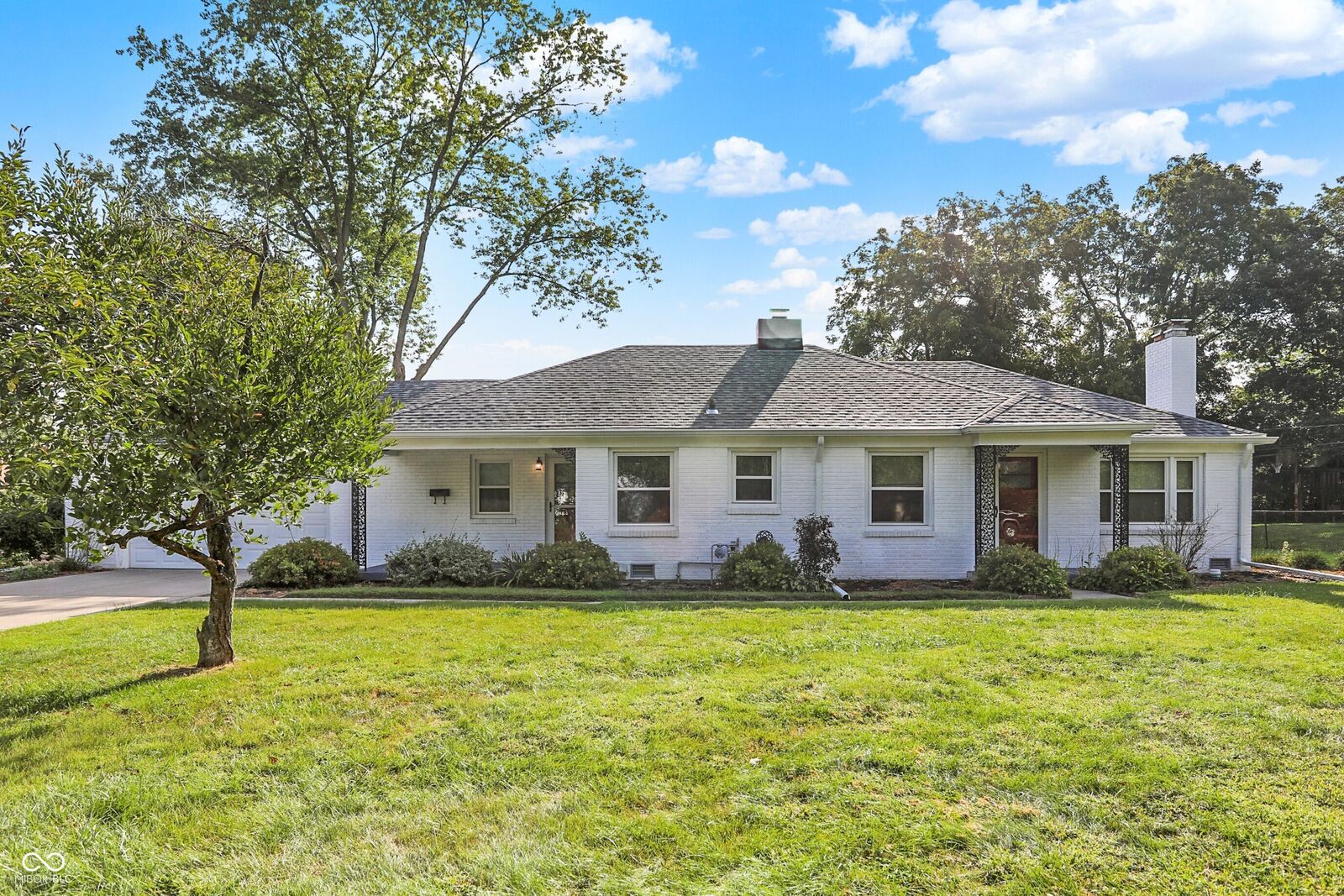 Property Photo:  936 Sunset Drive  IN 46011 