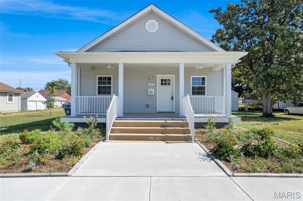 Property Photo:  526 State Street  IL 62239 