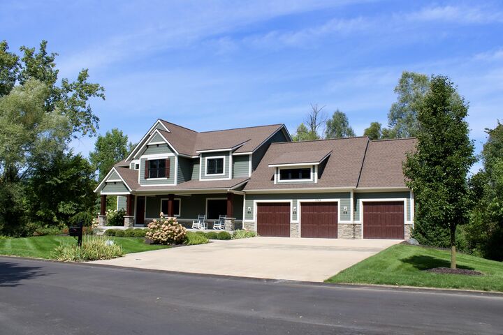 Property Photo:  3781 Bridgehampton Dr NE Drive NE  MI 49546 