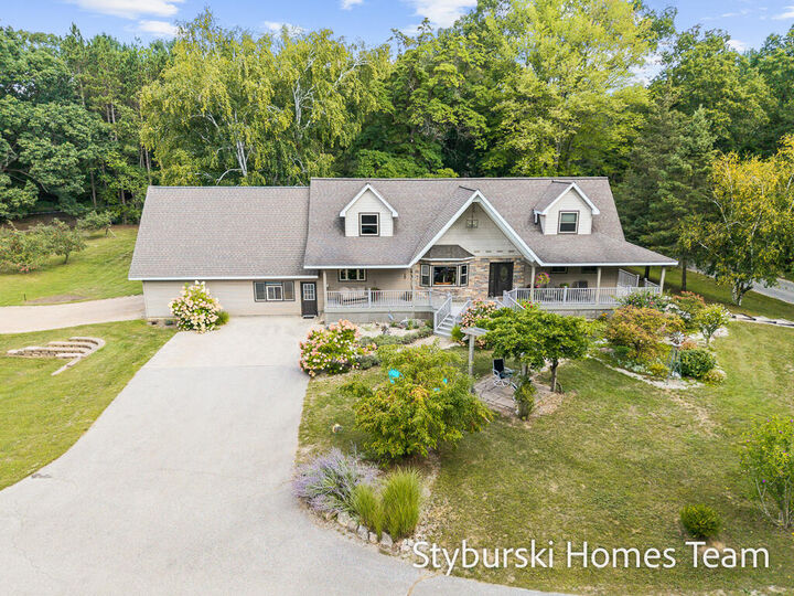 Property Photo:  226 N 176th Avenue  MI 49459 