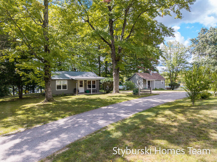 Property Photo:  226 N 176th Avenue  MI 49459 