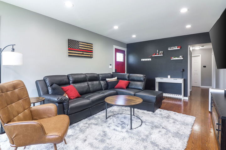 Property Photo:  417 Hyde Park Avenue  IL 60162 