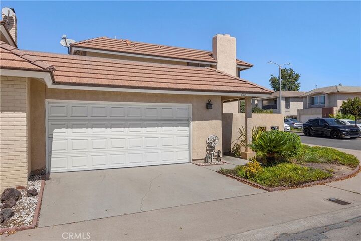 Property Photo:  8211 Mammoth  CA 90621 