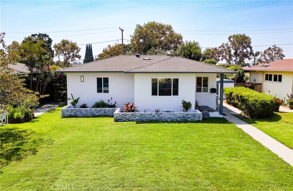 Property Photo:  10523 Memphis Avenue  CA 90604 