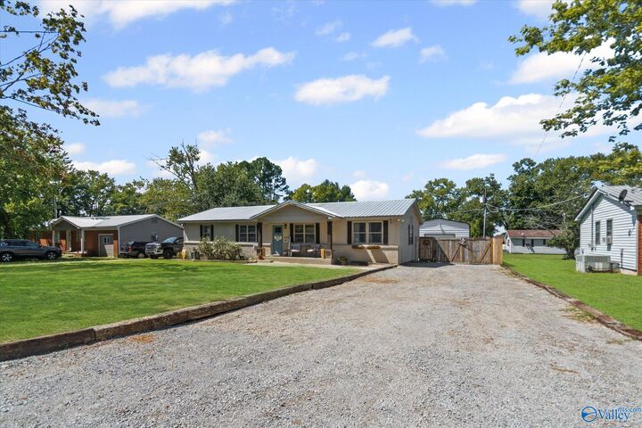 Property Photo:  29309 8th Avenue  AL 35739 