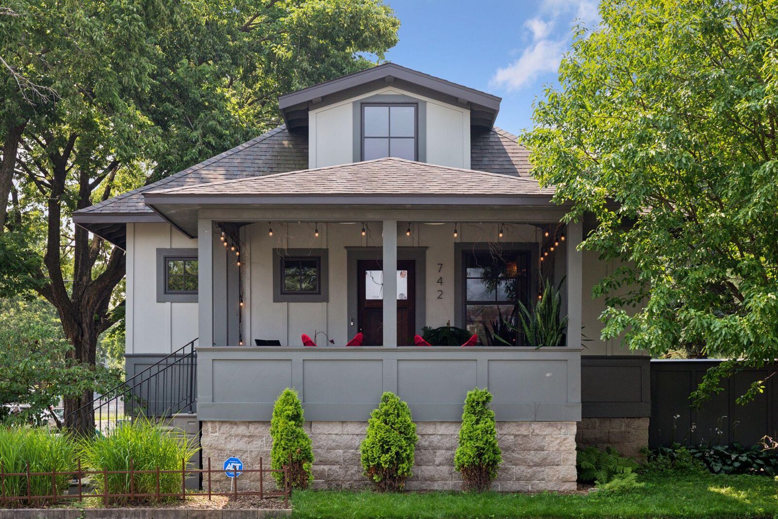 Property Photo:  742 Hague Avenue  MN 55104 