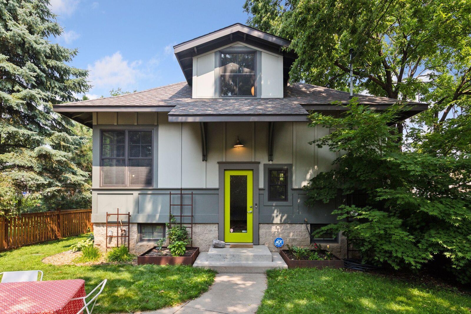 Property Photo: 742 Hague Avenue MN 55104