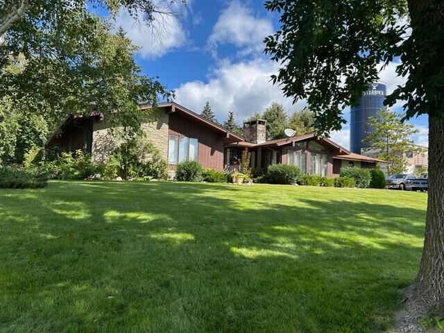 Property Photo:  919 N Main Street  MN 56381 