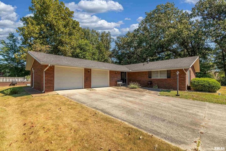 Property Photo: 30 Red Bud Road IL 62946-5268
